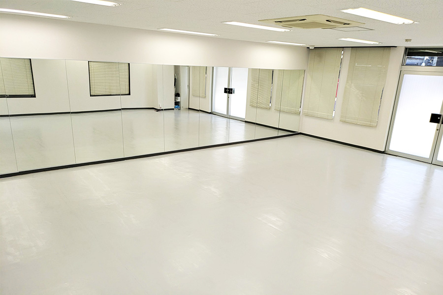 楽々レンタルスタジオ姫路店とは?